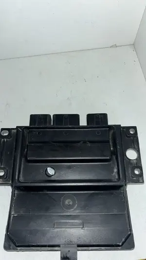 Foto de CENTRALITA MOTOR UCE RENAULT CLIO II FASE II (B/CB0) referencia 8200498185 foto 3