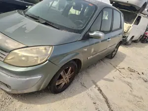 Foto de FARO IZQUIERDO RENAULT SCENIC II (JM) 1.6 16V (113 CV / 83 KW) referencia 7701064132 foto 2