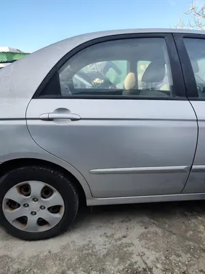 Foto de PUERTA TRASERA DERECHA KIA CERATO (LD) 1.5 CRDi (102 CV / 75 KW) referencia 770042F010