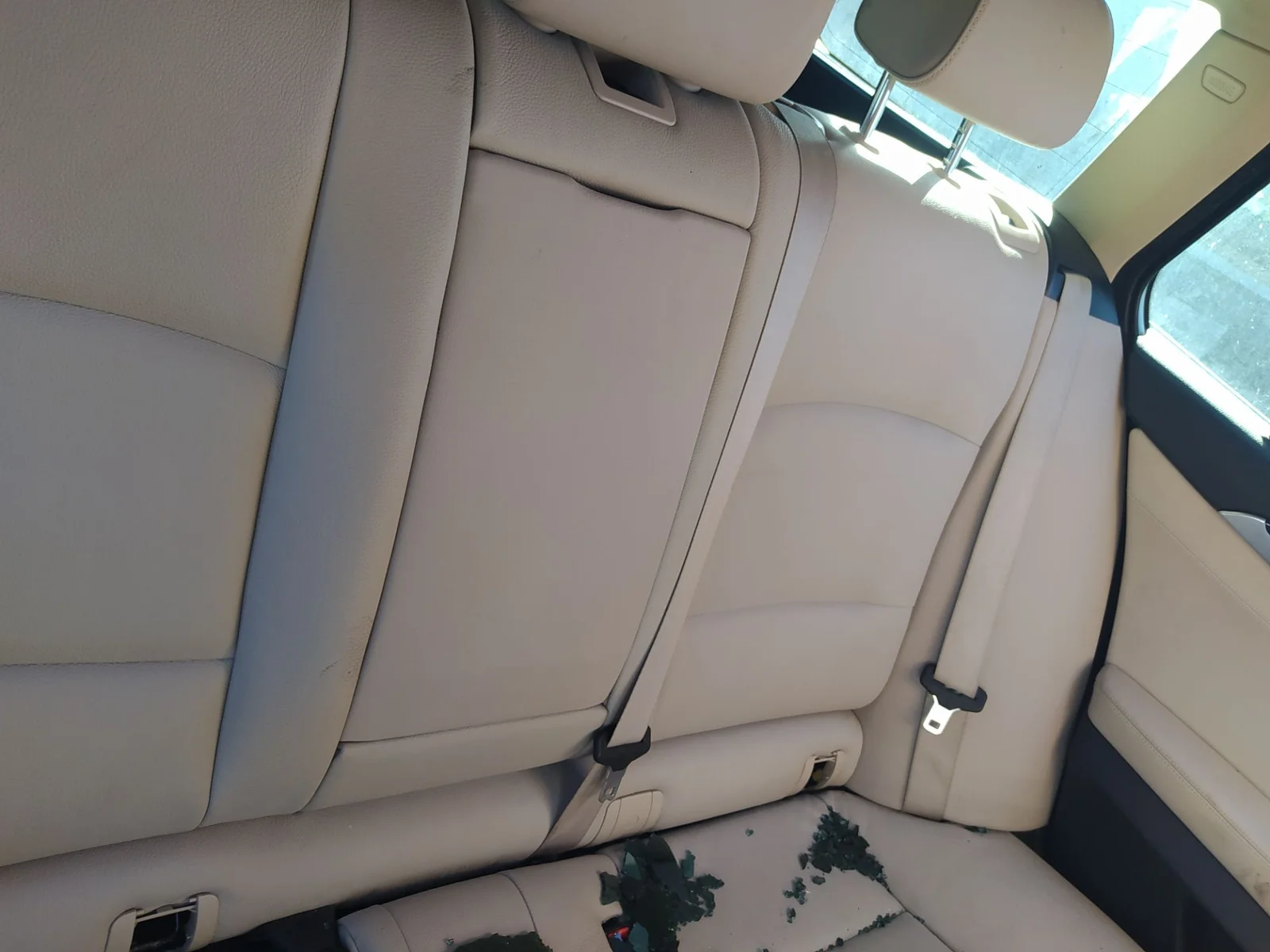 Foto de ASIENTOS TRASERO IZQUIERDO BMW SERIE 5 TOURING (F11) 2.0 Turbodiesel (218 CV / 160 KW)