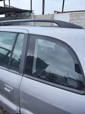 Foto de LUNA CUSTODIA TRASERA IZQUIERDA OPEL ZAFIRA A 2.0 DTI (101 CV / 74 KW)