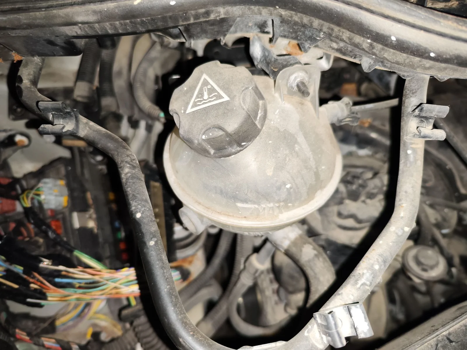 Foto de DEPOSITO EXPANSION CITROEN JUMPY 1.6 16V HDi (90 CV / 66 KW) referencia 1323AC