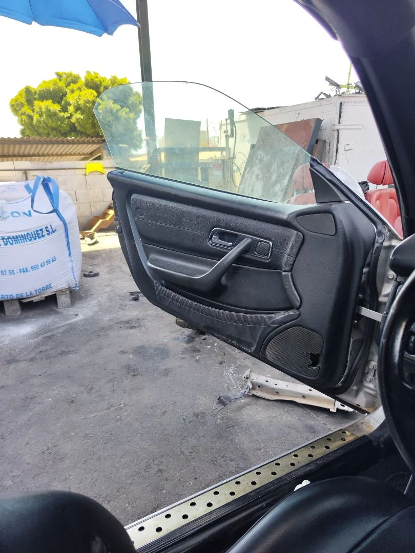 Foto de GUARNECIDO PUERTA DELANTERA IZQUIERDA MERCEDES-BENZ SLK (BM 170) ROADSTER 2.0 16V CAT (136 CV / 100 KW) referencia A1707203970 9B50