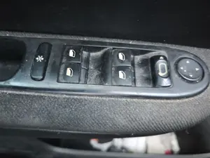 Foto de MANDO RETROVISOR PEUGEOT 307 (S1)(04.2001) 1.6 16V CAT (109 CV / 80 KW)