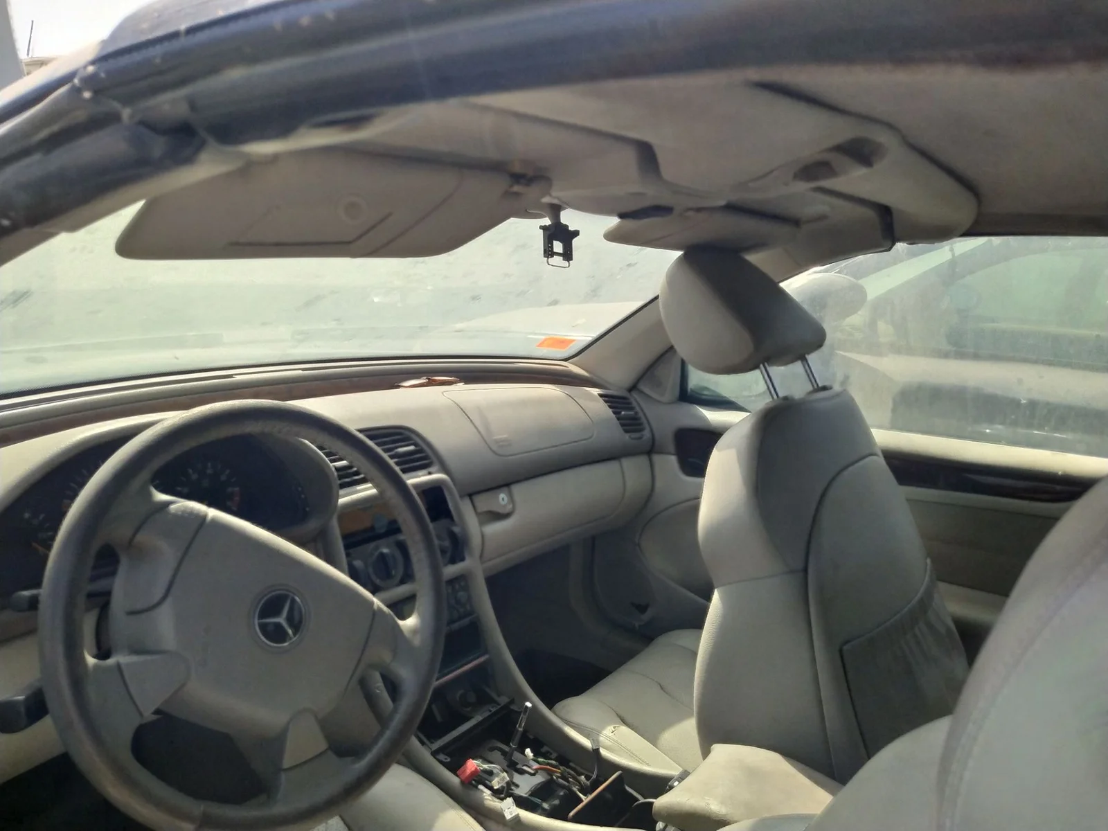 Foto de LUZ INTERIOR MERCEDES-BENZ CLK (BM 208) CABRIO 3.2 V6 18V CAT (218 CV / 160 KW) referencia A2088202101 FKZ