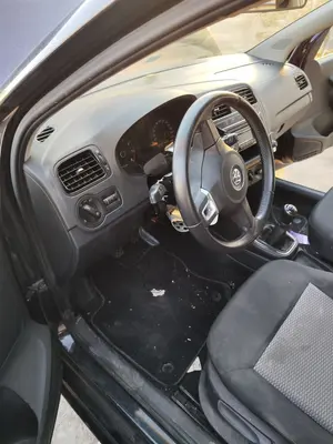 Foto de SALPICADERO VOLKSWAGEN POLO V (6R1) 1.2 (60 CV / 44 KW) referencia 6R1857003BBFKZ foto 3