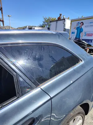 Foto de LUNA CUSTODIA TRASERA IZQUIERDA AUDI A6 AVANT (4GD) 2.0 16V TDI (190 CV / 140 KW) referencia 4G9845297D