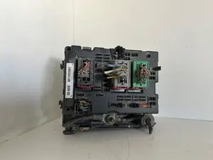 Foto de CAJA RELES / FUSIBLES PEUGEOT 307 (S1)(04.2001) referencia 9650664180 foto 5