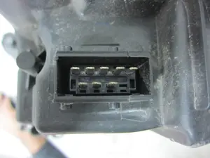 Foto de FARO DERECHO PEUGEOT EXPERT FURGÓN 1.6 HDi FAP (90 CV / 66 KW) referencia 89902604 foto 4