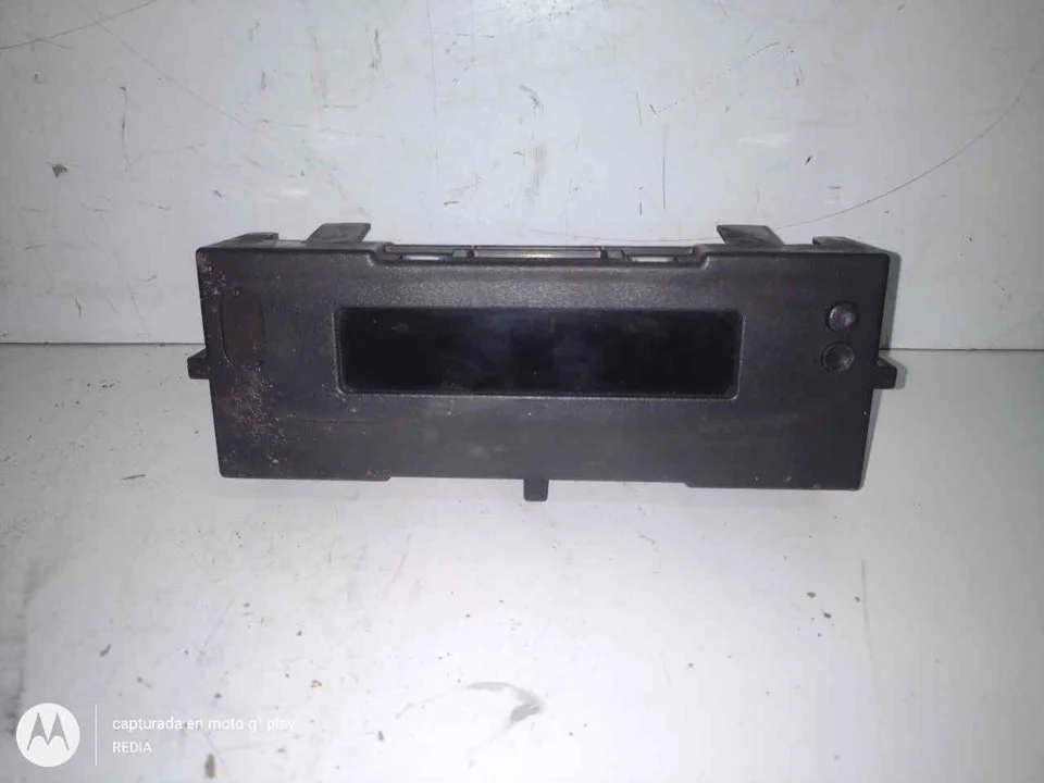 Foto de PANTALLA MULTIFUNCION RENAULT CLIO III referencia 8200755144