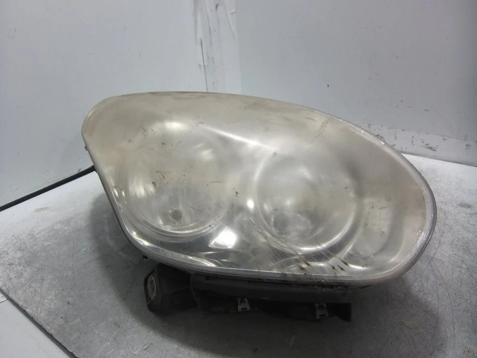 Foto de FARO DERECHO FIAT II DOBLÒ (263) CARGO 1.3 16V JTD CAT (90 CV / 66 KW) referencia 51810671