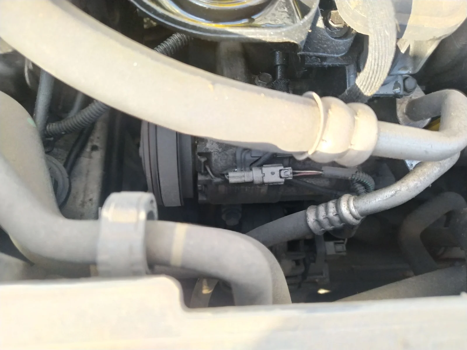 Foto de ALTERNADOR RENAULT CLIO IV 1.2 16V (73 CV / 54 KW) referencia 8200718724