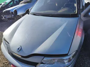 Foto de CAPO RENAULT LAGUNA II (BG0) 1.8 CAT (120 CV / 88 KW) foto 3
