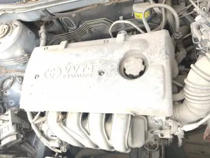 Foto de TAPA MOTOR TOYOTA COROLLA (E12) 1.4 16V CAT (97 CV / 71 KW)