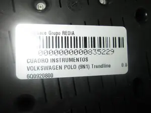 Foto de CUADRO INSTRUMENTOS VOLKSWAGEN POLO IV (9N1) 1.4 16V (101 CV / 74 KW) referencia 6Q0920800 foto 3