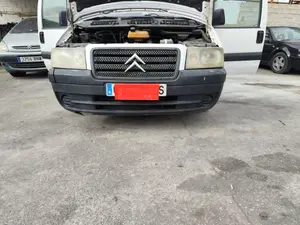 Foto de PARAGOLPES DELANTERO CITROEN JUMPY 2.0 HDi CAT (RHX / DW10BTED) (94 CV / 69 KW)