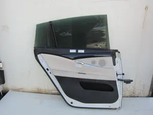 Foto de PUERTA TRASERA IZQUIERDA BMW SERIE 5 GRAN TURISMO (F07) 3.0 24V Turbo (306 CV / 225 KW) foto 8