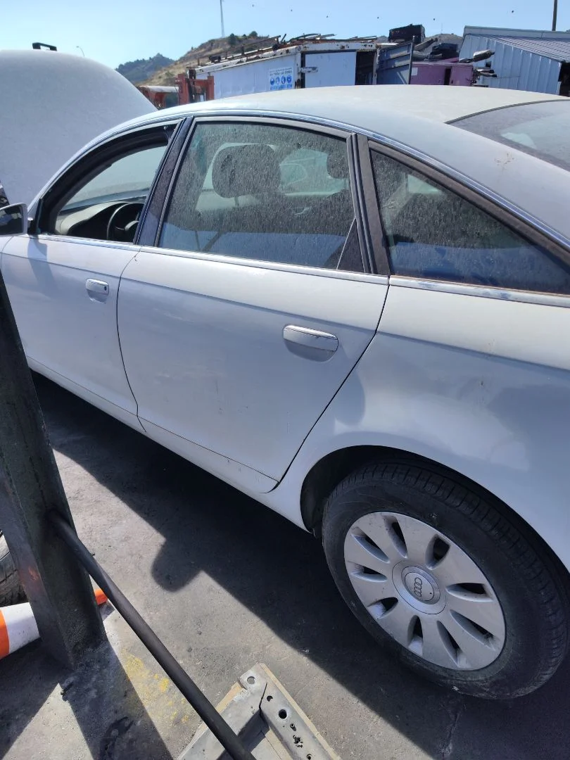 Foto de PUERTA TRASERA IZQUIERDA AUDI A6 AVANT (4F5) 2.0 16V TFSI (170 CV / 125 KW) referencia 4F0833051G