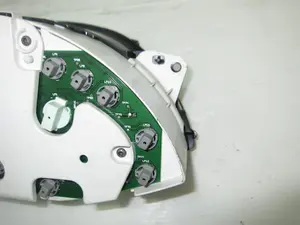 Foto de CUADRO INSTRUMENTOS FORD FOCUS FAMILIAR (CAK) 1.6 16V CAT (101 CV / 74 KW) referencia 10841 foto 9