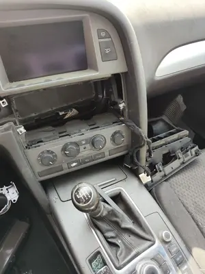Foto de MANDO CALEFACCION / AIRE ACONDICIONADO AUDI A6 BERLINA (4F2) 2.0 TDI (140 CV / 103 KW)