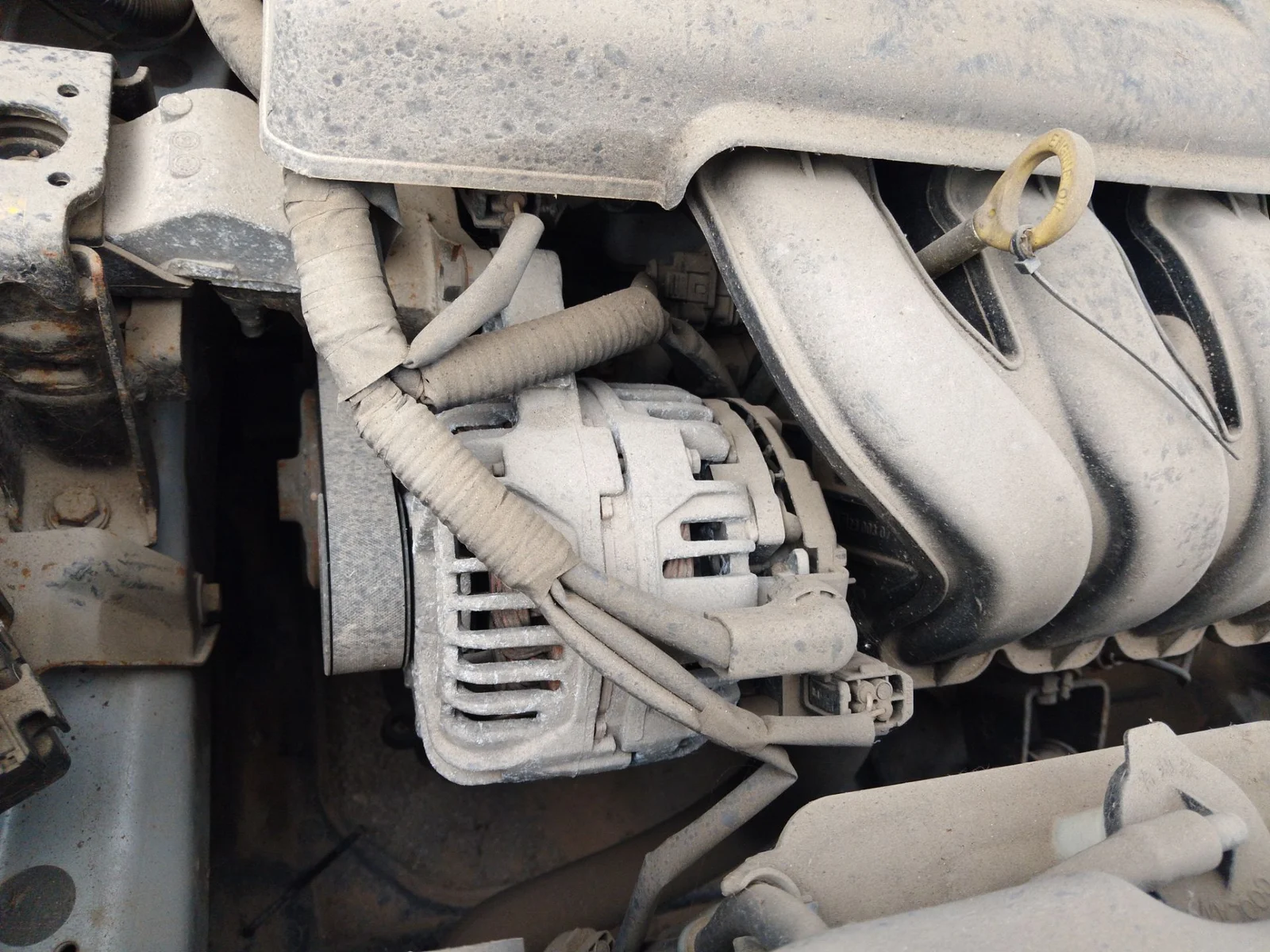 Foto de ALTERNADOR TOYOTA COROLLA (E12) 1.4 16V CAT (97 CV / 71 KW)