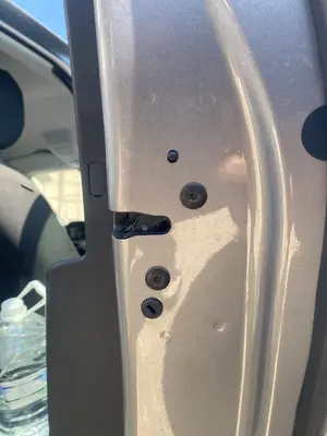 Foto de CERRADURA PUERTA TRASERA DERECHA PEUGEOT 208 (P2) 1.2 PureTech (74 CV / 55 KW)