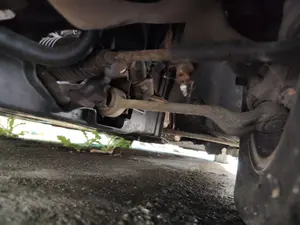 Foto de BRAZO SUSPENSION DELANTERO IZQUIERDO BMW SERIE 3 BERLINA (E90) 2.0 Turbodiesel CAT (143 CV / 105 KW)