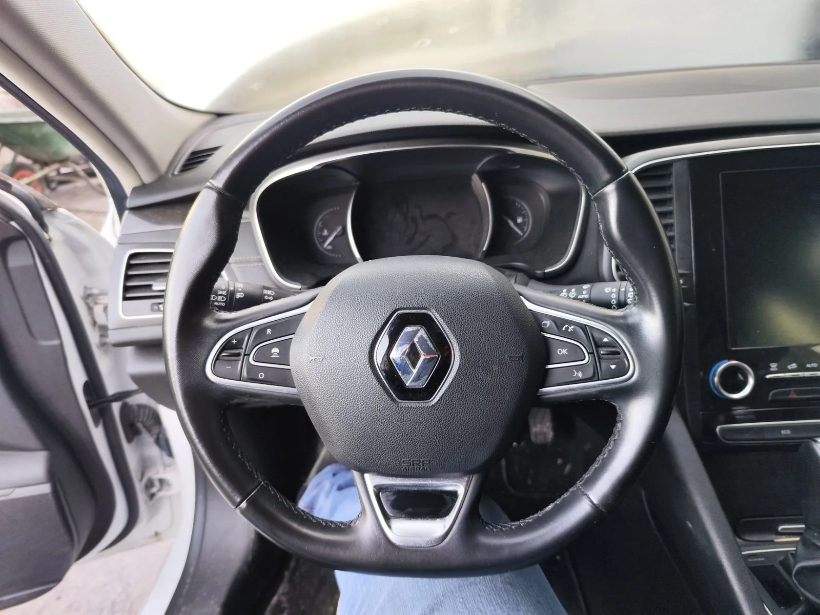 Foto de VOLANTE RENAULT TALISMAN SPORT TOURER 1.6 dCi Diesel FAP Energy (131 CV / 96 KW) referencia 484006404R