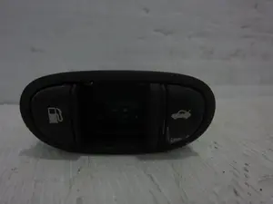 Foto de INTERRUPTOR JAGUAR S-TYPE (03.1999) 3.0 V6 24V CAT (238 CV / 175 KW) referencia 9B242AD foto 1