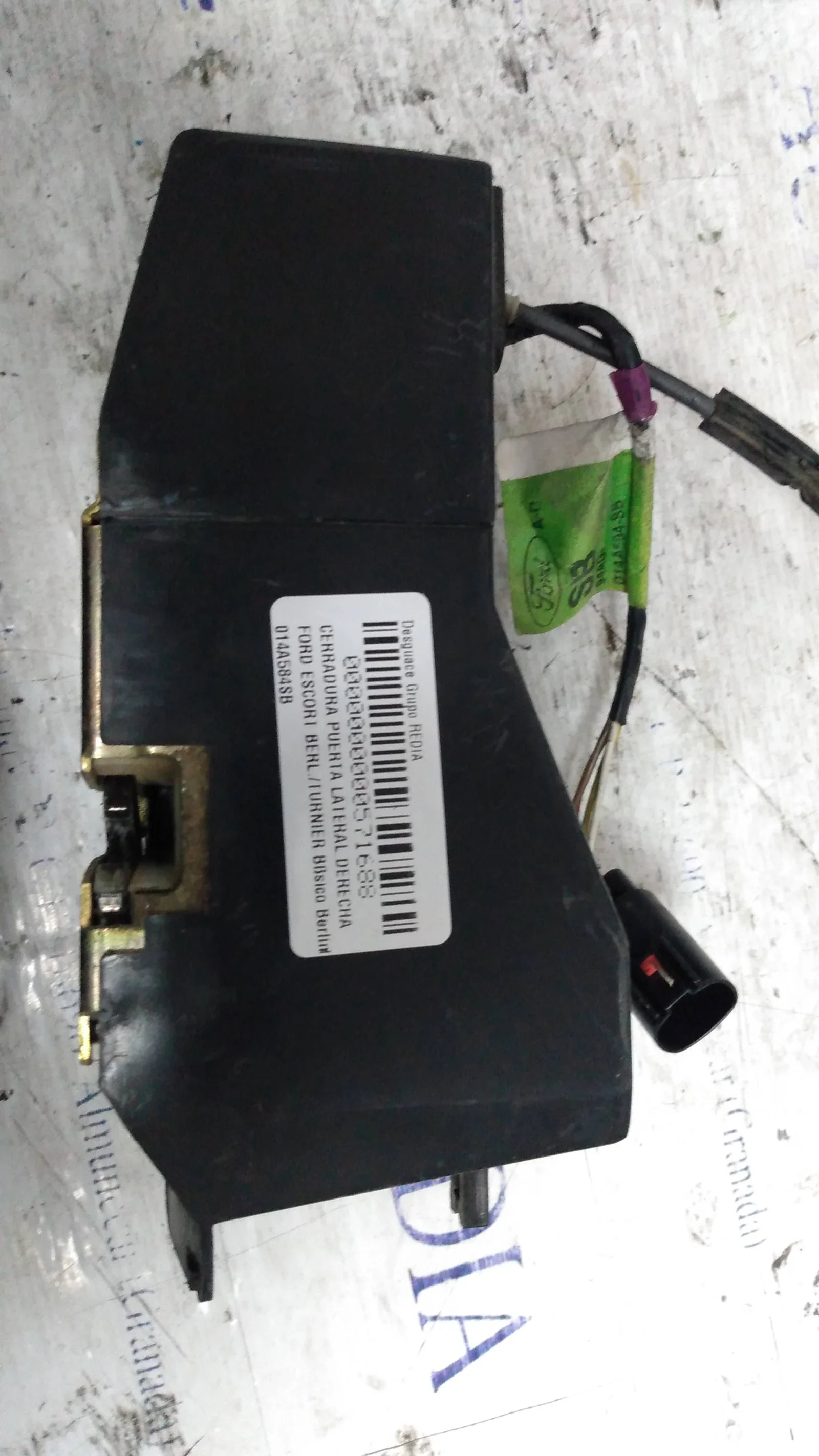 Foto de CERRADURA PUERTA LATERAL DERECHA FORD ESCORT BERL./TURNIER referencia 014A584SB