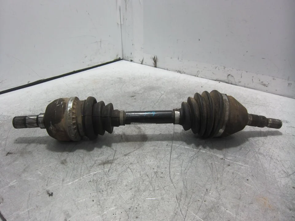 Foto de TRANSMISION DELANTERA IZQUIERDA OPEL ZAFIRA B referencia 13214836