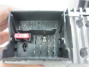 Foto de SISTEMA AUDIO / RADIO CD PEUGEOT 407 2.0 16V HDi FAP CAT (RHR / DW10BTED4) (136 CV / 100 KW) referencia 9660647677 foto 6
