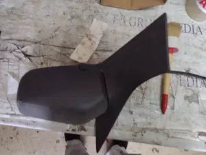 Foto de RETROVISOR IZQUIERDO CITROEN XANTIA BERLINA referencia 3629000 foto 2