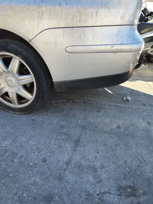 Foto de PARAGOLPES TRASERO SEAT CORDOBA BERLINA (6L2) 1.9 TDI (131 CV / 96 KW) foto 3