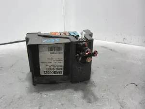 Foto de CAJA RELES / FUSIBLES RENAULT LAGUNA II (BG0) 2.2 dCi Turbodiesel (150 CV / 110 KW) referencia 8200272449 foto 4