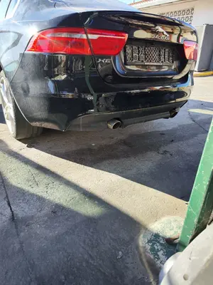 Foto de PARAGOLPES TRASERO JAGUAR XE 2.0 Turbo CAT (200 CV / 147 KW) foto 3