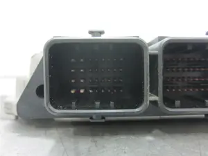Foto de CENTRALITA MOTOR UCE CITROEN C4 BERLINA 1.6 16V HDi (90 CV / 66 KW) referencia 9653958980 foto 3