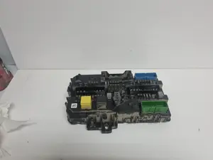Foto de CAJA RELES / FUSIBLES OPEL ASTRA H GTC referencia 5DK00866932 foto 3