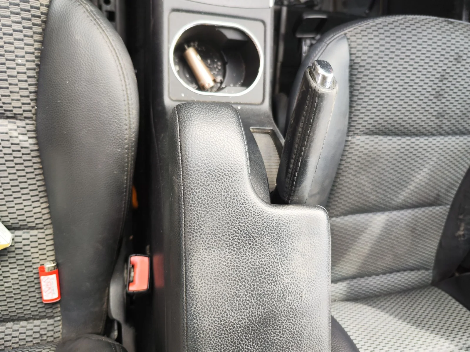 Foto de PALANCA FRENO MERCEDES-BENZ CLASE B (BM 245) 2.0 CDI CAT (109 CV / 80 KW) referencia A1694200084