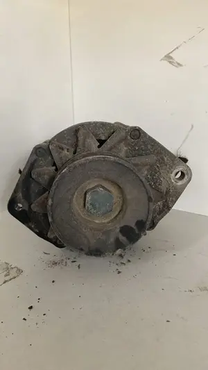 Foto de ALTERNADOR NISSAN VANETTE CARGO referencia 6 033 GB5 007 foto 2