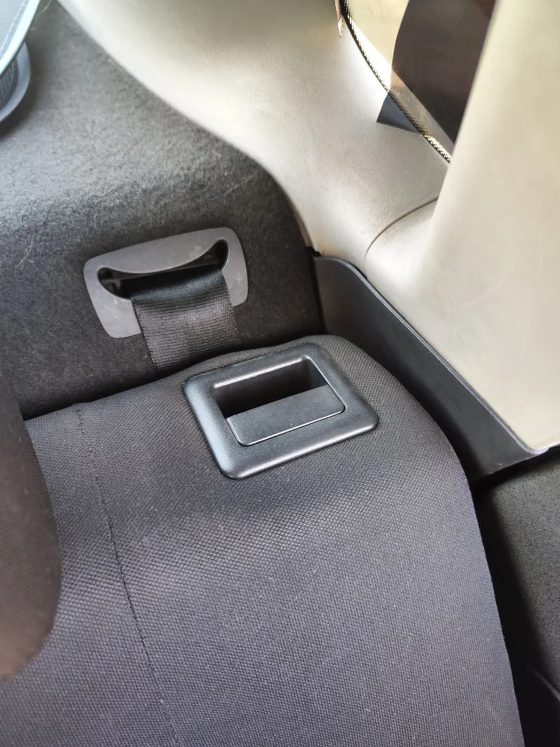 Foto de CINTURON SEGURIDAD TRASERO IZQUIERDO SEAT CORDOBA BERLINA (6L2) 1.9 TDI (131 CV / 96 KW)