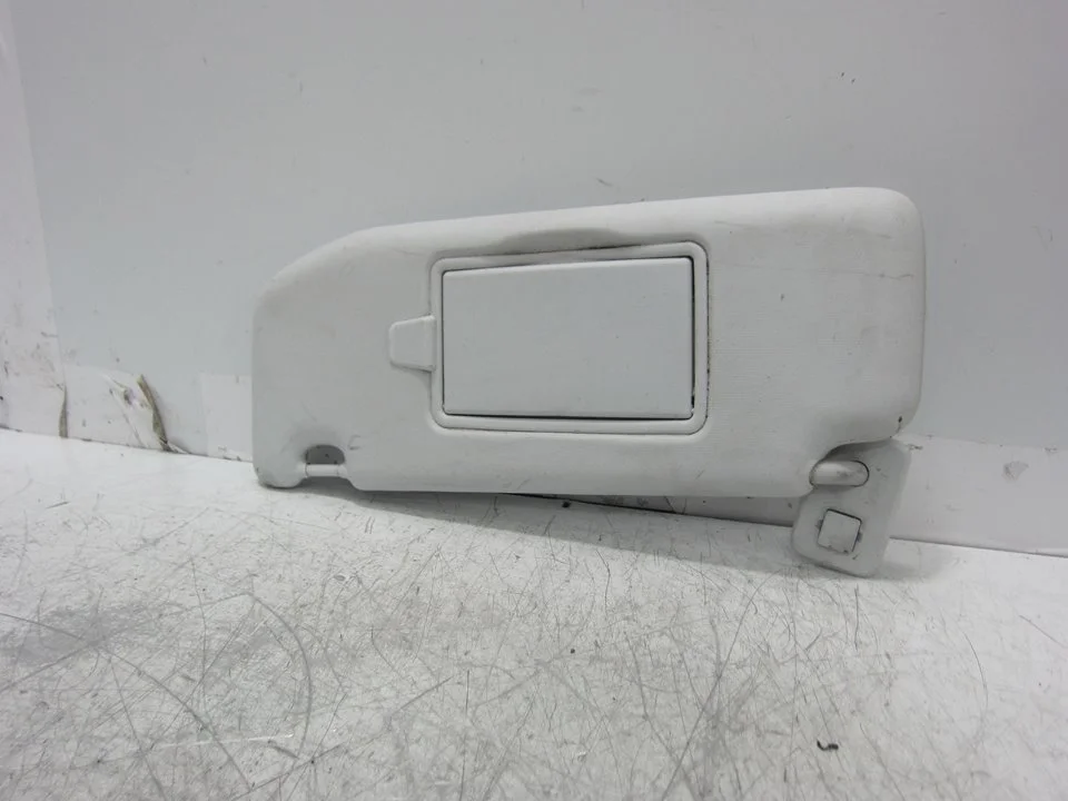 Foto de PARASOL IZQUIERDO PEUGEOT 208 1.2 12V e-VTi (82 CV / 60 KW) referencia 1619396180
