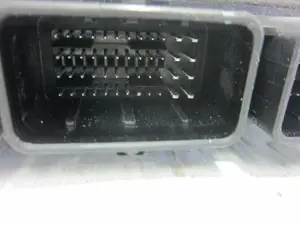 Foto de CENTRALITA MOTOR UCE RENAULT SCENIC II (JM) 1.5 dCi Diesel (106 CV / 78 KW) referencia 8200565863 foto 4