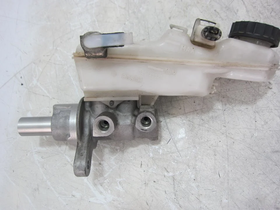 Foto de BOMBA FRENO TOYOTA AURIS (E15) 1.4 Turbodiesel CAT (90 CV / 66 KW) referencia 0204Y24235