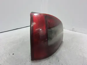 Foto de PILOTO TRASERO IZQUIERDO AUDI A3 (8L) 1.9 TDI (131 CV / 96 KW) referencia 8L0945095B foto 5