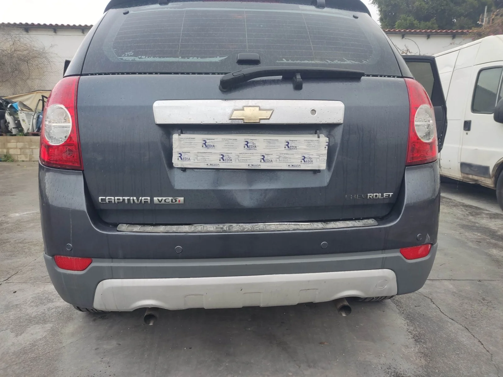 Foto de PARAGOLPES TRASERO CHEVROLET CAPTIVA 2.0 Diesel CAT (150 CV / 110 KW) referencia 96671242