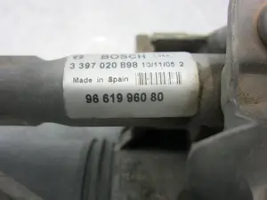 Foto de MOTOR LIMPIA DELANTERO PEUGEOT 407 COUPÉ 2.7 HDi FAP CAT (UHZ / DT17TED4) (204 CV / 150 KW) referencia 9661995980 foto 3