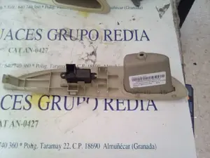 Foto de MANDO ELEVALUNAS DELANTERO IZQUIERDO PEUGEOT 106 (S1)(08.1991) 1.1 (60 CV / 44 KW) referencia 6552Z0 foto 2