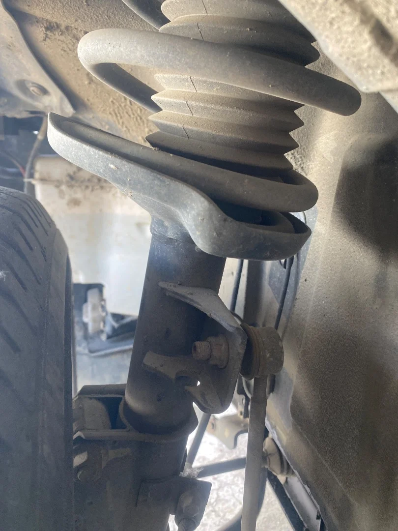 Foto de BRAZO SUSPENSION DELANTERO IZQUIERDO SUZUKI GRAND VITARA (JB/JT) 2.0 16V CAT (140 CV / 103 KW) referencia 46202-65J01-000