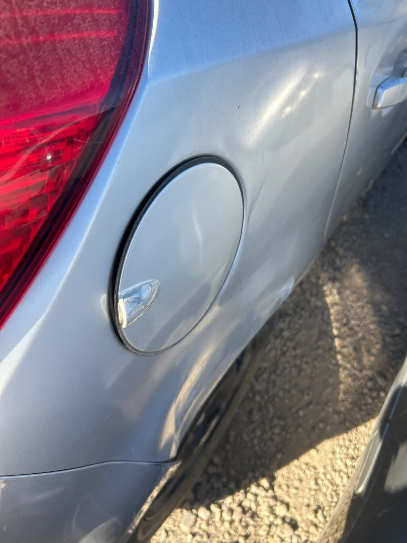 Foto de TAPA EXTERIOR COMBUSTIBLE OPEL CORSA D 1.3 16V CDTI (75 CV / 55 KW)